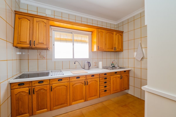 Frigorifero, microonde, forno, macchina per tè/caffè