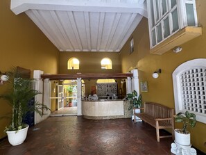 Lobby - Beautiful Duplex with balcony in the walled city, Historic Center!  (Cartagena de Indias)