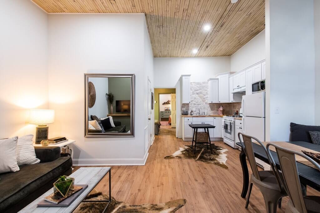 Derby City Dream 2BR Oasis
