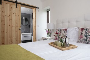 2 Schlafzimmer, Schreibtisch, Bügeleisen/Bügelbrett, Internetzugang