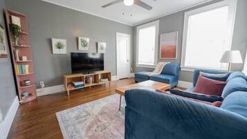 Smart TV, books, offices