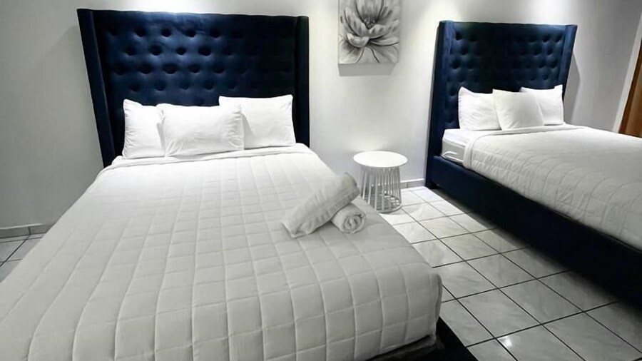 Douglas Highway Hotel