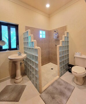 Shower - Secluded Mid-Island Hacienda (Isla Mujeres)