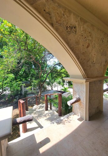 Secluded Mid-Island Hacienda