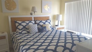 1 bedroom, WiFi, bed sheets - One Bedroom Apartment #201 (Hillsboro Beach)