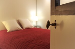 1 chambre, fer et planche à repasser, Wi-Fi gratuit, draps fournis