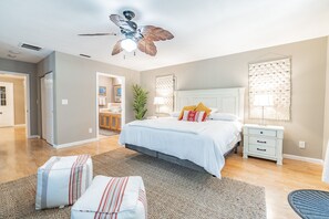 3 bedrooms, desk, iron/ironing board, free WiFi - Cozy Clearwater Pool Home Near Beaches! (Clearwater)