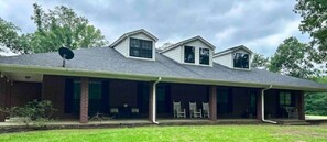 Exterior - Vacation Farmhouse (Lufkin)