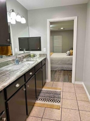 5 bedrooms, in-room safe, travel crib, free WiFi