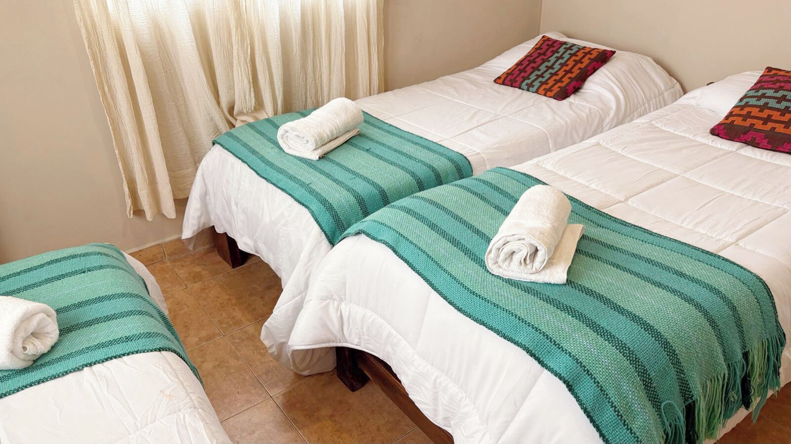 Cabaña Deluxe | Ropa de cama hipoalergénica y edredones de plumas