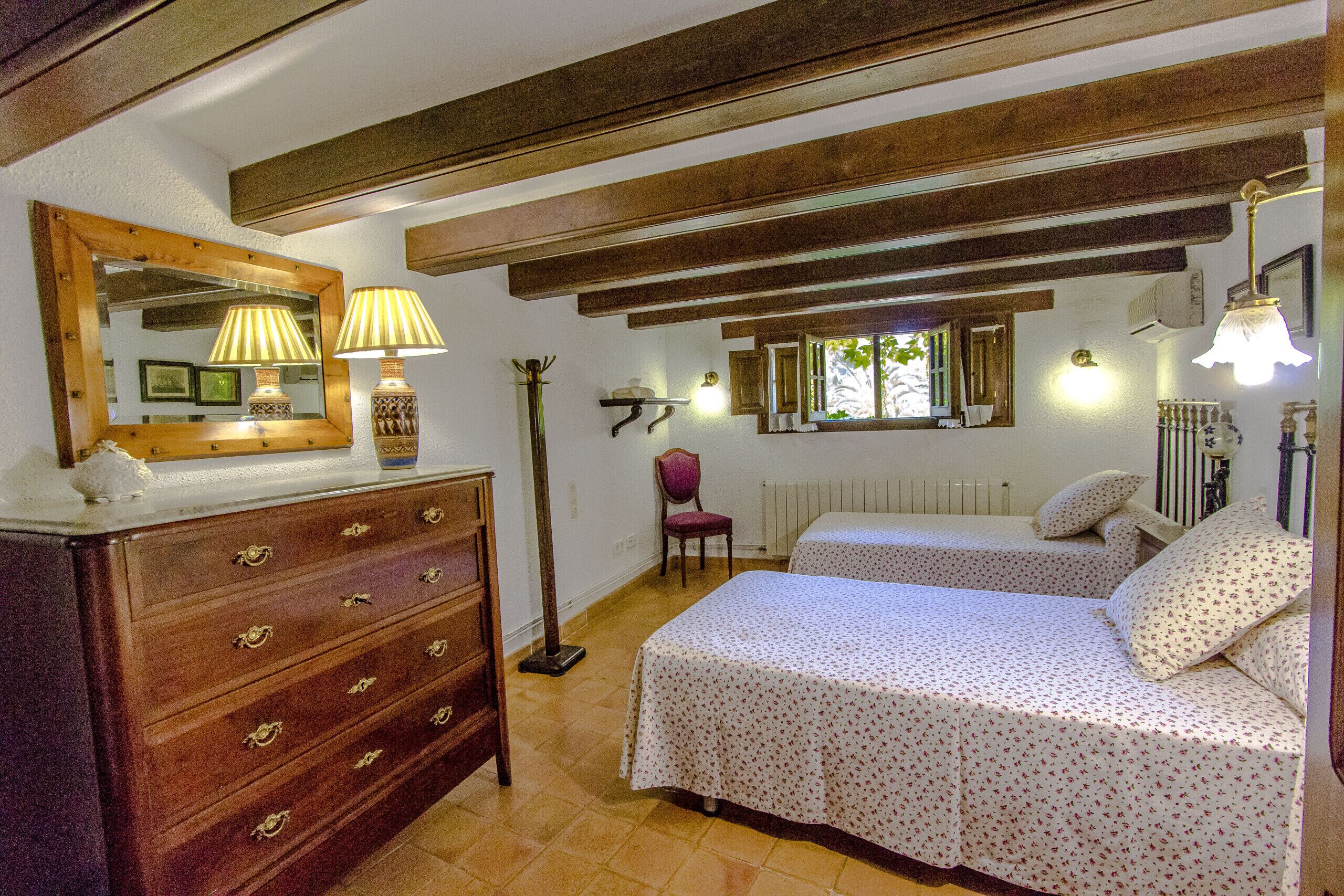 8 Schlafzimmer, Bügeleisen/Bügelbrett, kostenloses WLAN, Bettwäsche