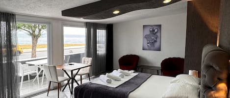 Habitación exclusiva | 2 habitaciones, escritorio, insonorización y ropa de cama