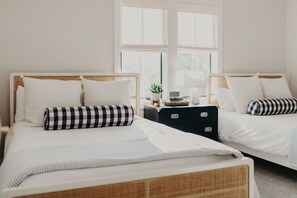 4 Schlafzimmer, Bügeleisen/Bügelbrett, Reisekinderbett, WLAN