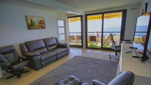 TV - Palmes d'Or Properties Ref EGEE (Cannes-la-Bocca)