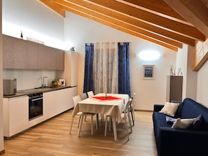 Interior - Apartment "Iris" (Predaia)