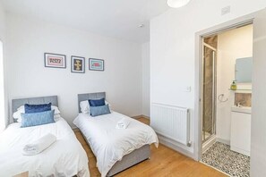 5 quartos, Wi-Fi de cortesia, roupa de cama