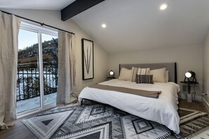 4 Schlafzimmer, Zimmersafe, Schreibtisch, Bügeleisen/Bügelbrett