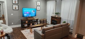 TV connectée, cheminée, jeux vidéo