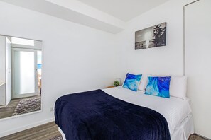 2 Schlafzimmer, Schreibtisch, Bügeleisen/Bügelbrett, Internetzugang