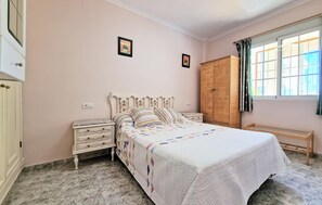 2 bedrooms, free WiFi