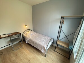1 bedroom, desk, free WiFi, bed sheets