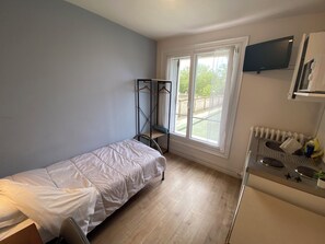 1 chambre, bureau, Wi-Fi gratuit, draps fournis