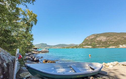 Amazing home in Jørpeland with kitchen