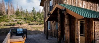 Monroe Peak Retreat ~ Comfortable Mountain Cabin with a view of Monroe Peak