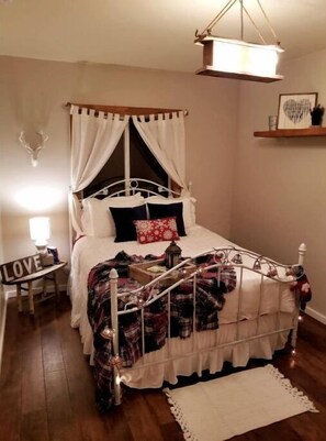 4 soverom, reiseseng for barn, wi-fi (inkludert) og sengetøy