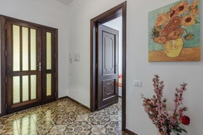 Interior - GuestHost - Cagliari Comfy Apartment with Terrace & Netflix! (Selargius)