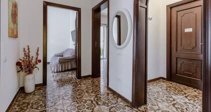 GuestHost - Cagliari Comfy Apartment with Terrace & Netflix!