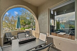 تناول الطعام بالخارج