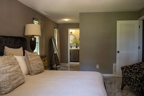 3 bedrooms, iron/ironing board, travel cot, WiFi