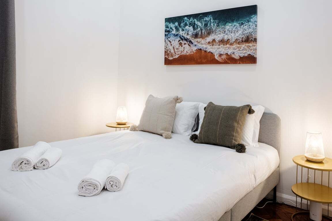 3 bedrooms, desk, iron/ironing board, Internet