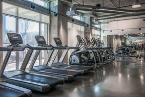 Fitness facility - Exquisite SoMa 1BR w/ Garden Patio, nr Tech Companies, by Blueground (San Francisco)