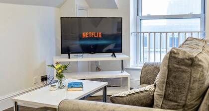 Your Gateway to Comfort: Relocators & Contractors' Haven Near the Airport