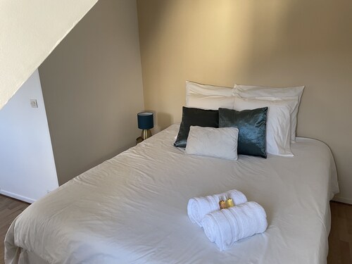 Grand Studio Cosy en Hypercentre ! Rénové Avec A/C