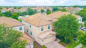 Exterior - Spacious 6-bedroom home in Davenport, Osceola County, perfect for 12 guests. (Kissimmee)