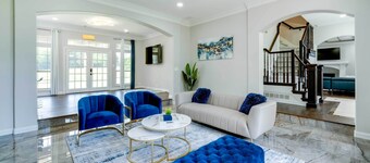 10 Acres w/ Hot Tub & Pond: Luxury Melissa Villa!