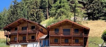 Outside: Beautiful cozy cottage for 6 to 8 people with a splendid view. Bright and spacious -inside: