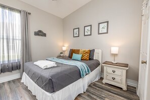 4 habitaciones, tabla de planchar con plancha y wifi gratis