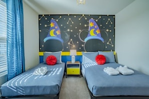 5 bedrooms, iron/ironing board, free WiFi, bed sheets