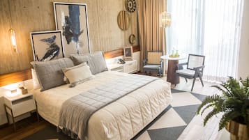 Deluxe-værelse - 1 kingsize-seng - udsigt over vingård | 1 soveværelse, premium-sengetøj, minibar, pengeskab på værelset