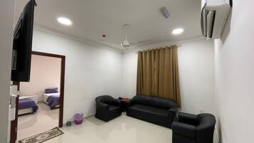 Basic Double or Twin Room, 2 Bedrooms, Accessible | In-room dining
