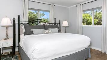 3 bedrooms, iron/ironing board, free WiFi, bed sheets