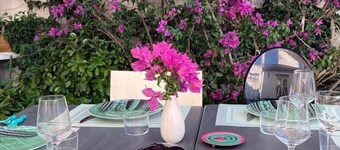 Charming villa 2 bedrooms swimming pool Wi-Fi air conditioning parking