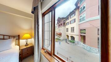 1 chambre, fer et planche Ă repasser, Wi-Fi, draps fournis