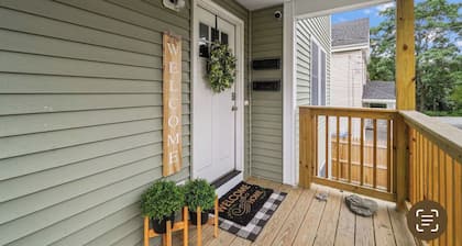 New and Modern Apartment just minutes away from Downtown Providence!