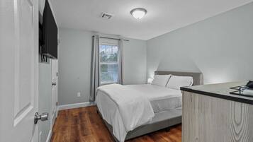 3 quartos, ferros/tábuas de passar roupa, Wi-Fi de cortesia