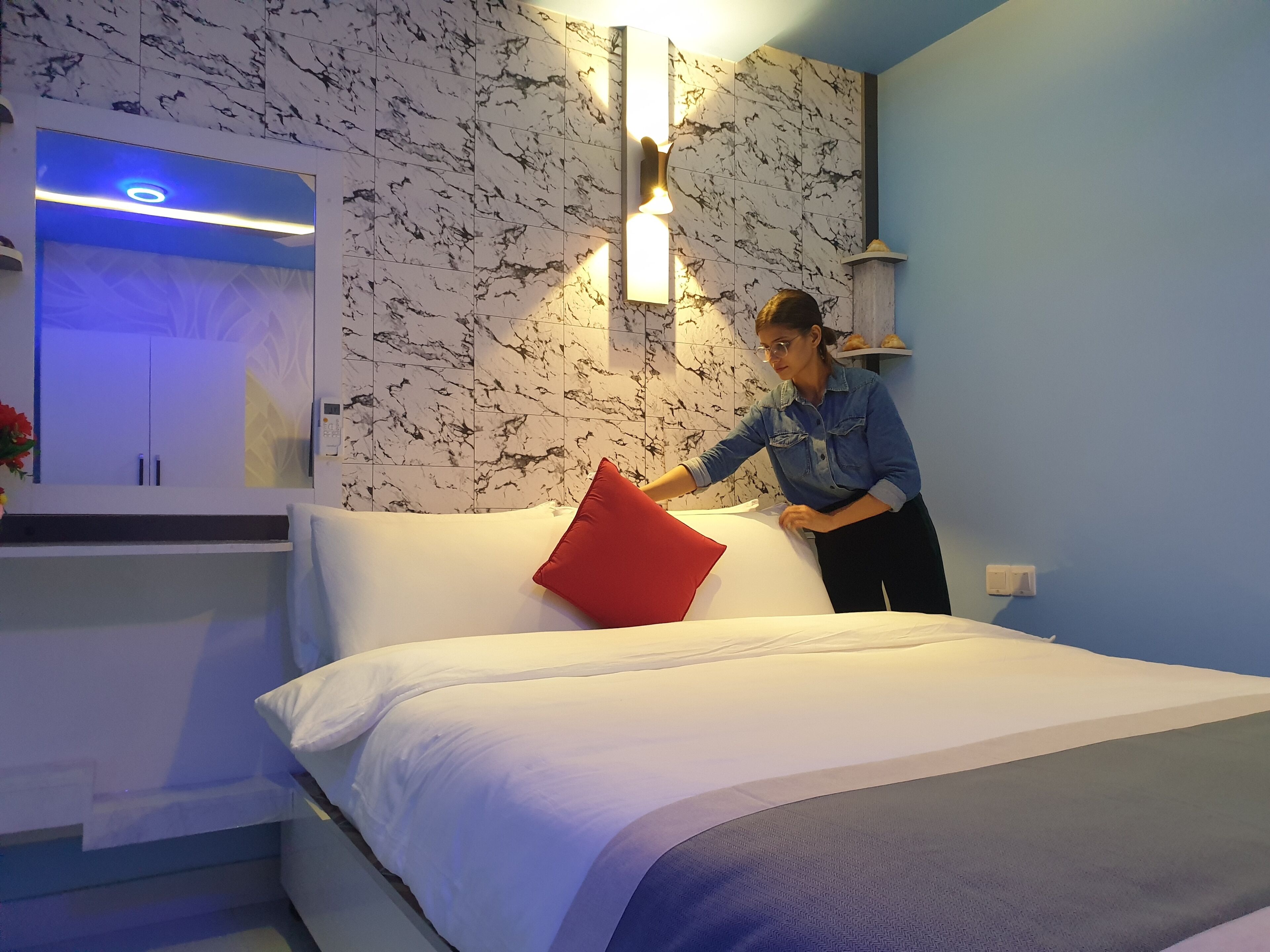 Egyptian cotton sheets, premium bedding, down comforters